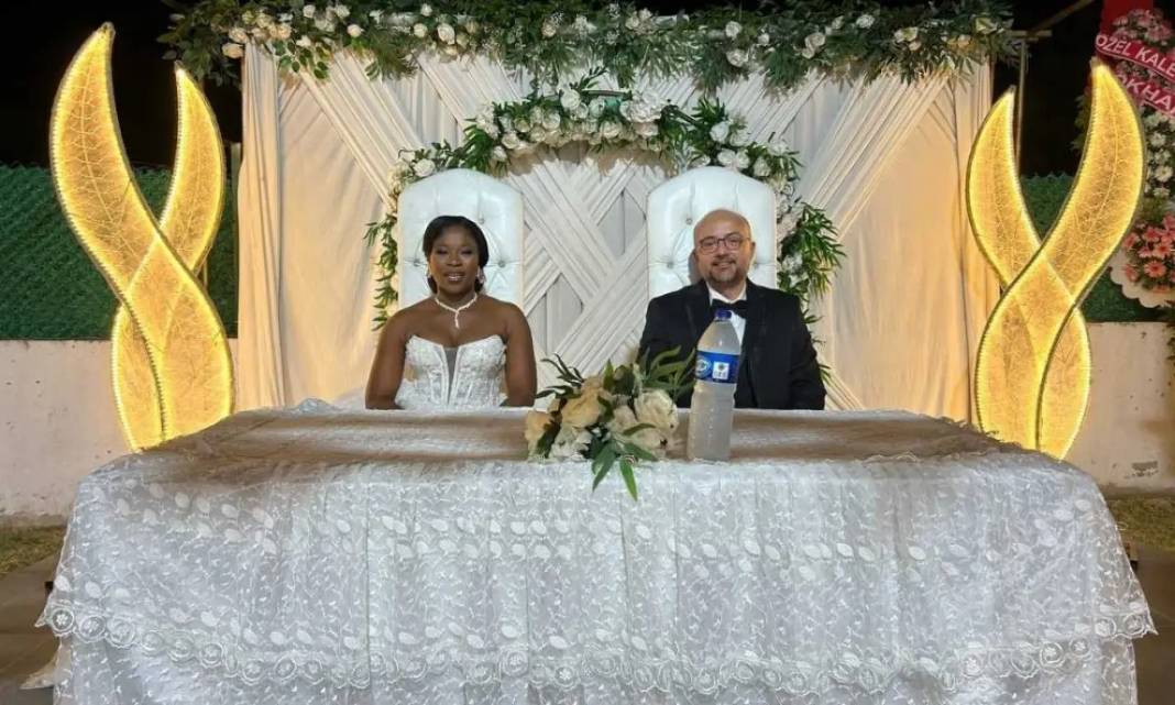 Hatay’da Kıtaları Buluşturan Düğün Renkli Anlara Sahne Oldu 5